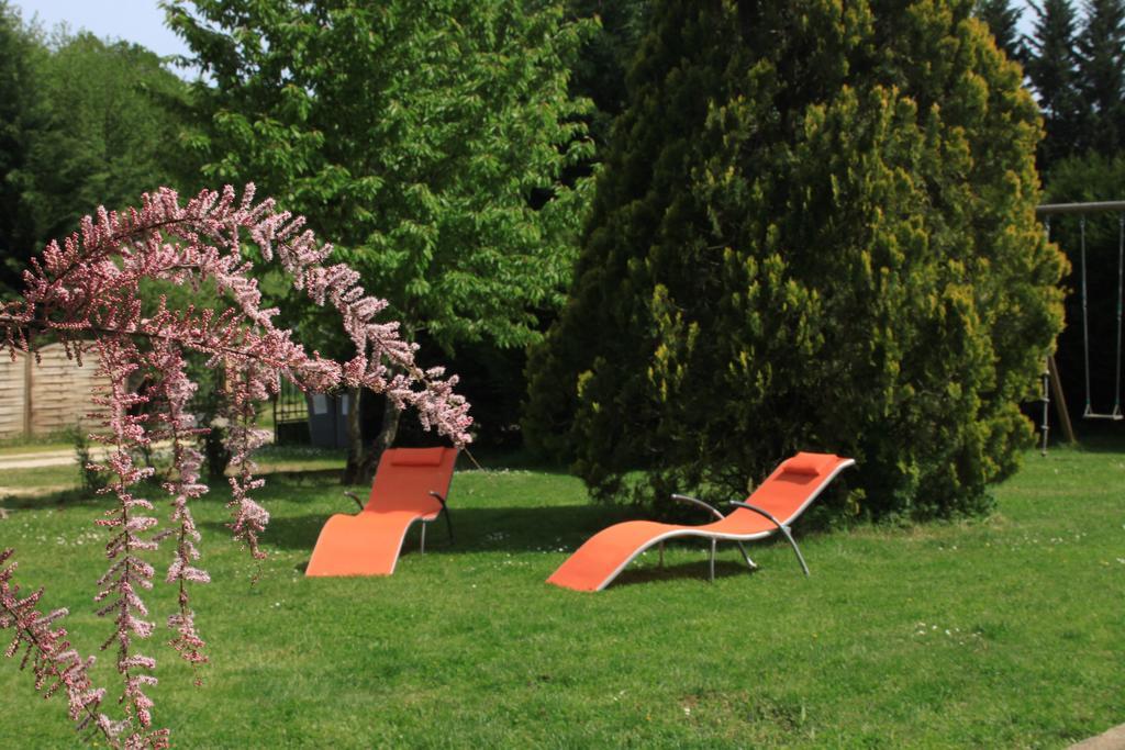 La Maison Du Bonheur Anlhiac Екстериор снимка